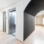 Апартаменти Whome Top-floor In Prime Location