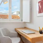 Whome Top-floor In Prime Location Лісабон