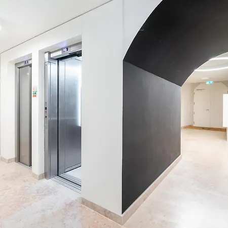 דירה Whome Top-floor In Prime Location