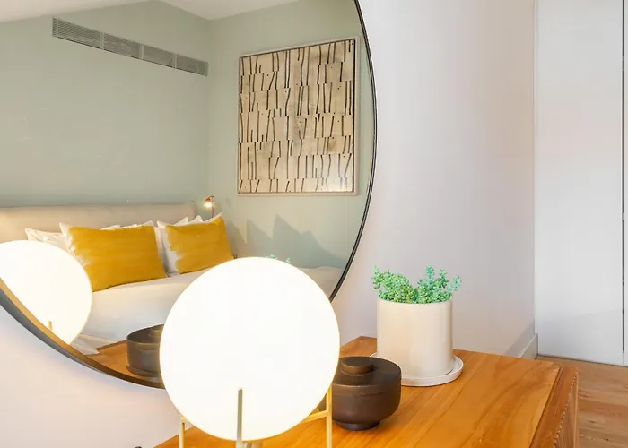 Whome Top-floor In Prime Location *