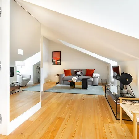 Whome Top-floor In Prime Location Appartement *